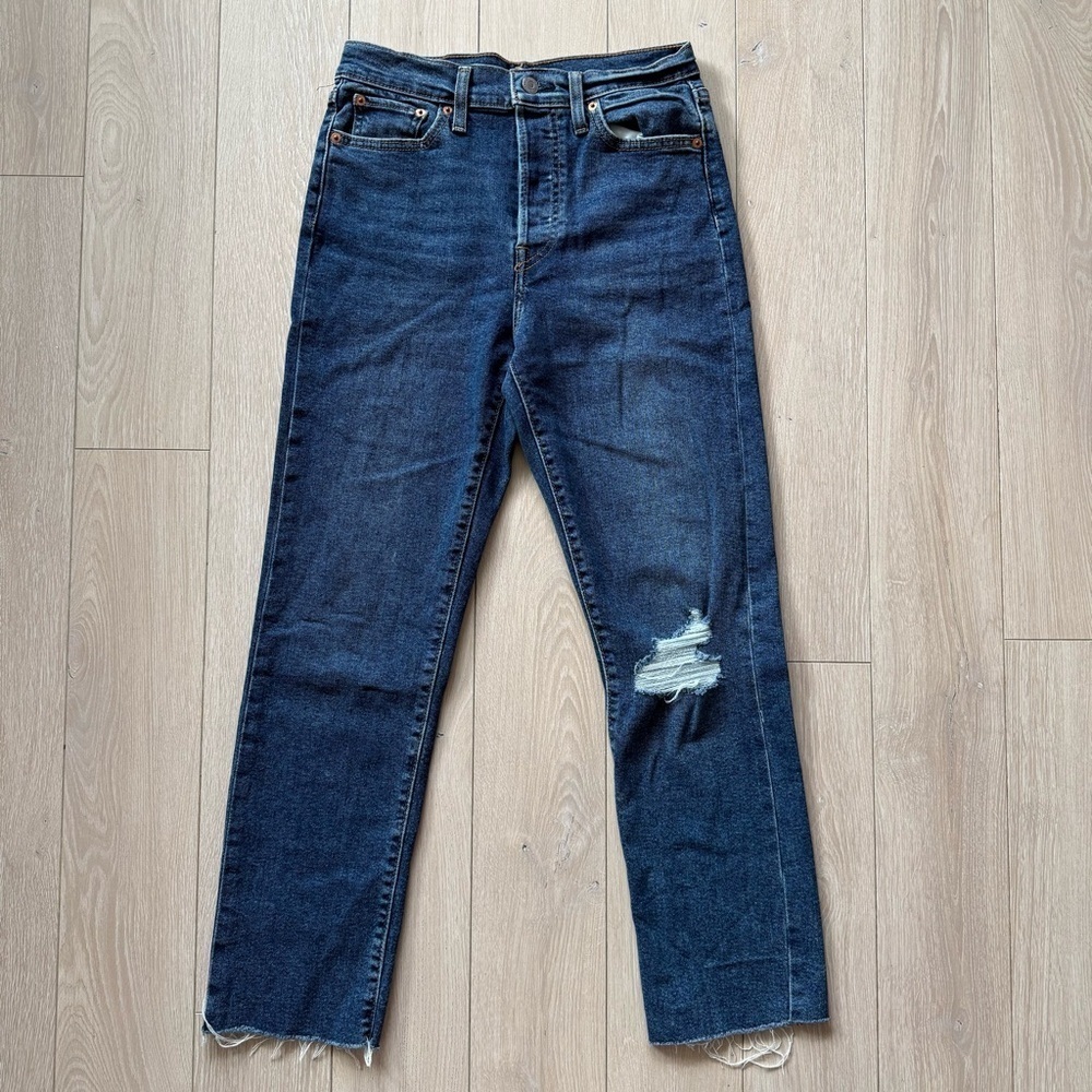 Levi’s Wedgie Straight Distressed Jeans Women’s Size 28